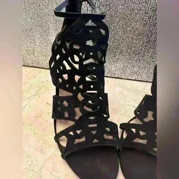 BCBG High heels - Picture 2 of 4